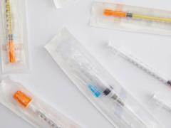 В мире предсказали дефицит шприцев