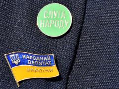 «Слуги народа» хотят исключить из фракции депутата, вошедшего в объединение Разумкова