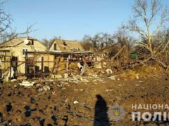 Ночью боевики второй раз за неделю обстреляли Невельское: два дома уничтожены