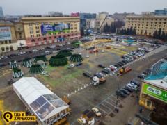 Фотофакт: в Харькове полным ходом идет подготовка к Новому году