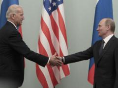 Все варианты чреваты риском, когда Байден вступает в конфронтацию с Путиным из-за Украины – Guardian