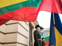 Литва рассматривает вариант международного суда над Лукашенко