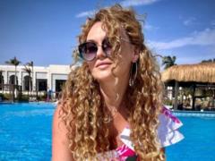 Анна Саливанчук шокировала видео, как собственноручно коротко состригла волосы