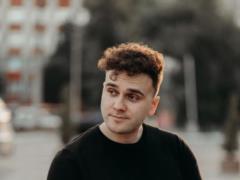 Блогера, который устроил  голодную тусу , госпитализировали в больницу