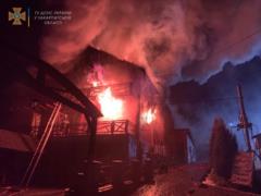 На Закарпатье горела трехэтажная гостиница