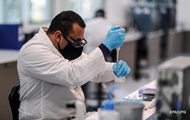 Ученые выяснили эффективность вакцины Pfizer против Омикрона