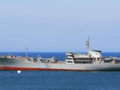 ФСБ: Украинский военный корабль движется в сторону Керченского пролива