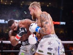 Лицом на канвас: популярный блогер наглухо вырубил экс-чемпиона UFC