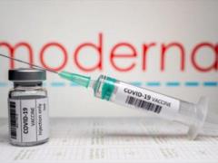 В Moderna отмечают высокую эффективность своей бустерной дозы вакцины от штамма  Омикрон 
