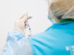 Ukraine introduces a booster dose: who is to get the third vaccination