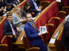 Суд изменил обязанности подозреваемому во взяточничестве народному депутату Юрченко