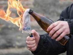  Коктейль Молотова  в консульство РФ во Львове бросил парень из Горловки