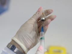 The Ministry of Health is considering the possibility of a booster dose of the vaccine for everyone
