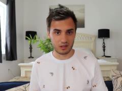 YouTube потребовал от ЛГБТ-блогера, живущего в США, удалить видео из-за Роскомнадзора