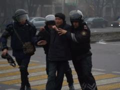 Протесты в Казахстане: в Алматы за сутки задержали более полутора тысяч человек