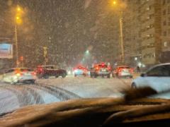 Storm warning issued in eight regions due to blizzard and strong winds