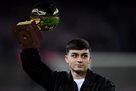 Бавария вступила в конфликт с руководством Барселоны из-за Педри и Деста