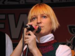 Певица Sia хотела совершить самоубийство