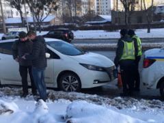 Авто харьковчанина арестовали из-за долга за тепло