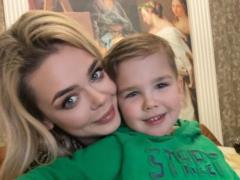 Alina Grosu was fascinated by the photo with her brother, who is 22 years older