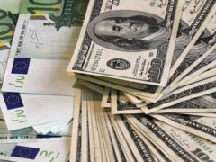 НБУ: Доллар и евро продолжают падать после рекордного роста