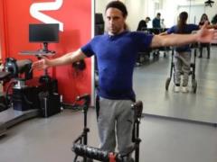 Имплант вернул парализованному мужчине способность ходить