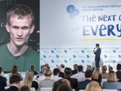 Создатель Ethereum призвал Путина не нападать на Украину