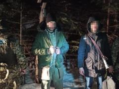 Пограничники задержали в Карпатах двух замерзших и обессиленных студентов-африканцев