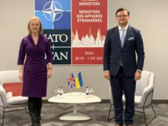 Кулеба и Трасс обсудили ситуацию с агрессией РФ