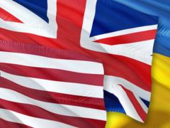 Большинство украинцев считают, что США и Британия в переговорах по Донбассу защищают интересы Украины – опрос