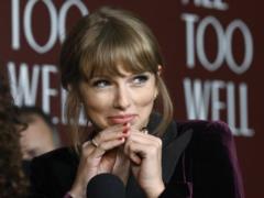 32-летняя Тейлор Свифт впервые выходит замуж — СМИ