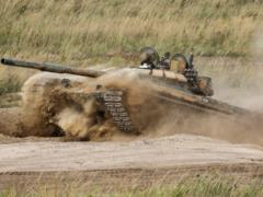 Спутники зафиксировали перемещение российской военной техники ближе к границе Украины