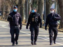 Полиция просит украинцев сообщать о подозрительных людях на улицах
