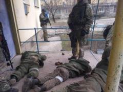 Украинские бойцы взяли в плен российских оккупантов под Счастьем