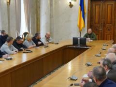 Олег Синегубов призывает харьковчан оставаться в укрытиях