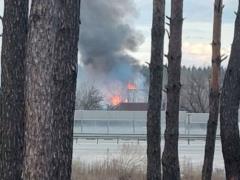 В Киевской области военный самолет упал на жилой дом