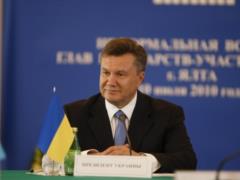 Янукович сейчас в Минске, Москва хочет сделать его  президентом  — УП