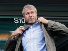 Під загрозою британських санкцій: Абрамович намагається продати  