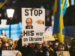 Американские сенаторы добиваются запрета на импорт российской нефти
