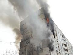 Ворог із новою силою бомбить Харків, безліч руйнувань та пожеж