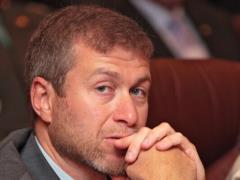 АПЛ из-за санкций официально отстранила россиянина Абрамовича от управления  Челси 