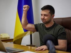 Президент Украины посетил госпиталь Минобороны в Киеве