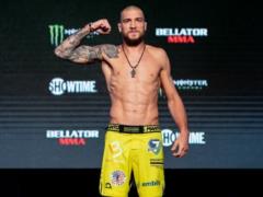 Украинский чемпион MMA записал обращение к россиянам на фоне обстрелов