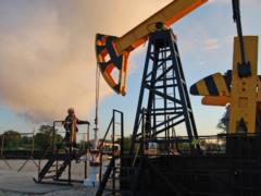 Евросоюз ввел санкции против нефтяных компаний, но будет покупать нефть при необходимости