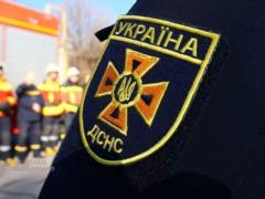 Трое харьковских спасателей ранены во время тушения пожаров в результате взрывов российских снарядов