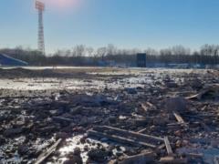 Стадион  Десны  в Чернигове практически уничтожен обстрелами оккупантов из РФ