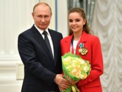 Российские гимнастки  замазали  символ оккупантов на своих фото с концерта-митинга в поддержку войны
