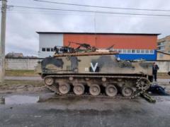 У Тростянці окупанти змушують мирних жителів ночами сидіти на вулицях поблизу техніки як живий щит - Денисова