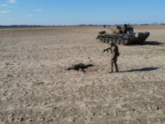 Russian soldier surrendered a tank to Ukrainian soldiers for a reward
