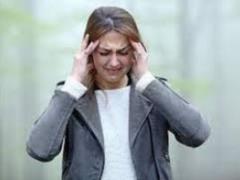Что вызывает приступы мигрени: невролог назвала главные причины
